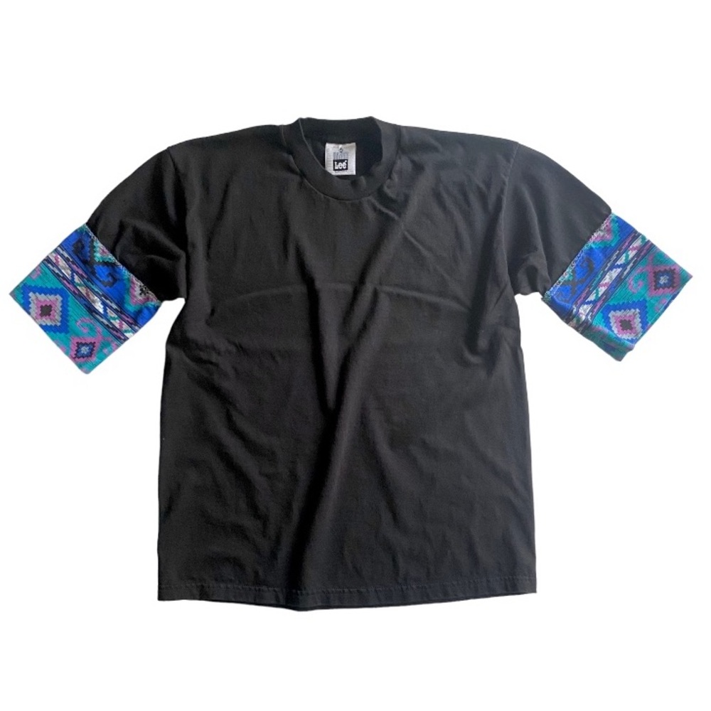 Vintage 90s LEE Black Cotton Tee with Blue Southwestern Print Short Sleeves M
